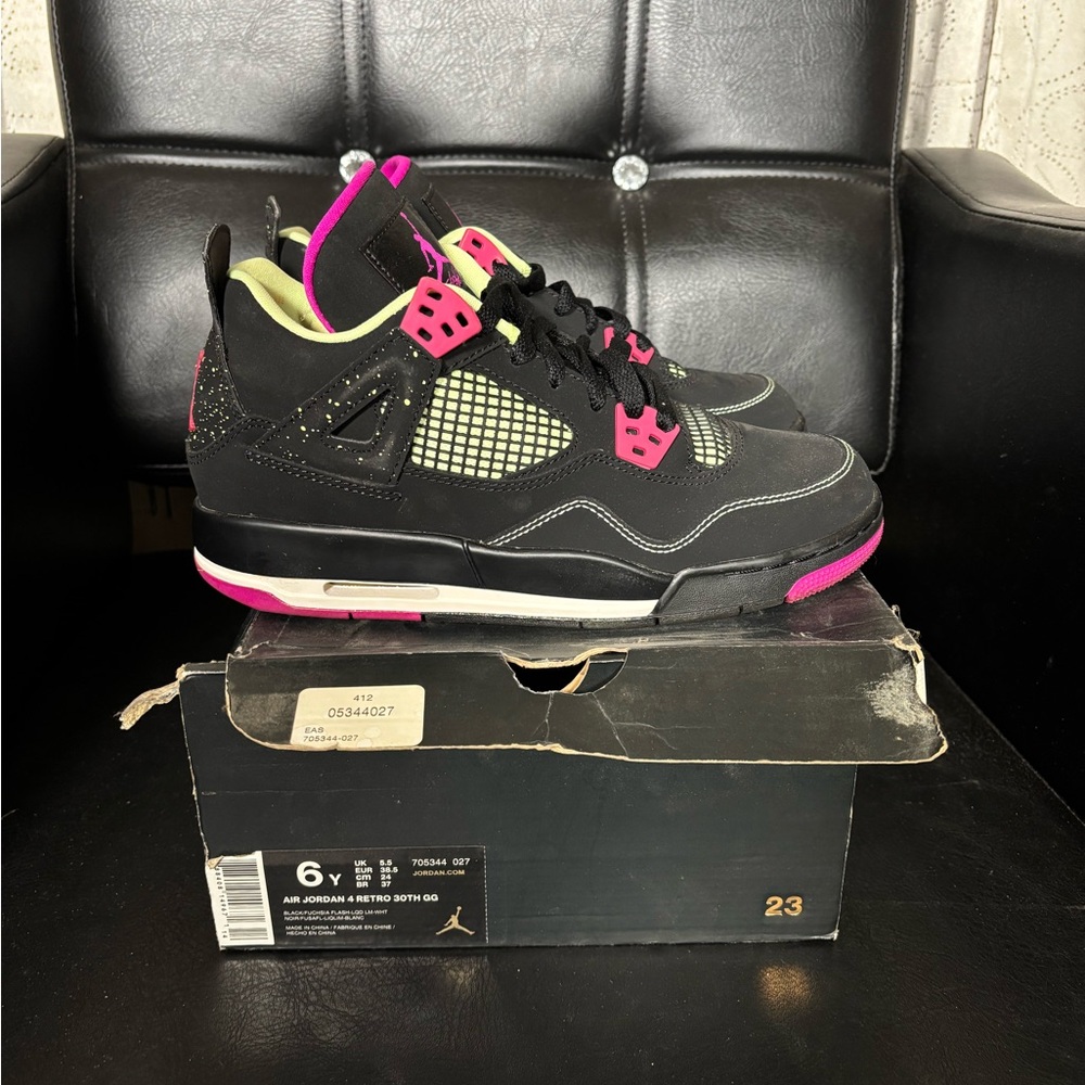 Jordan Retro 4 Fuchsia 30th Anniversary